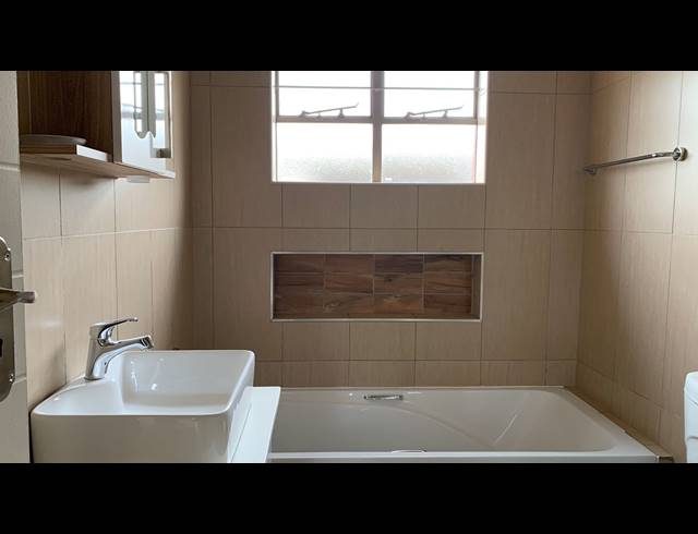 2 BEDROOM APARTMENT FOR SALE IN ANDEON